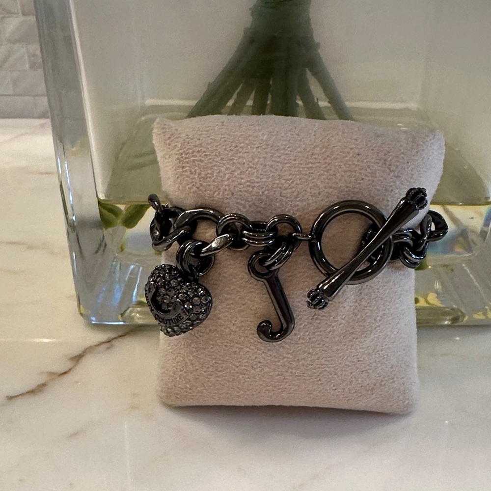 Dark Silver/Black Charm Bracelet with Heart and Toggle Clasp🖤🩶🖤🩶